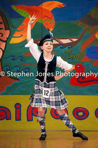 U48-002 Highland Xmas Dance