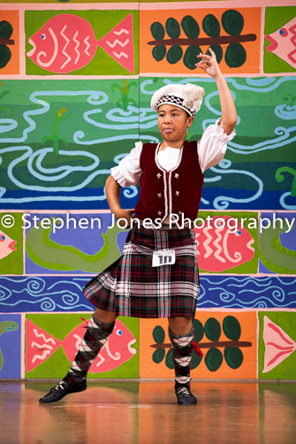 U48-003 Highland Xmas Dance