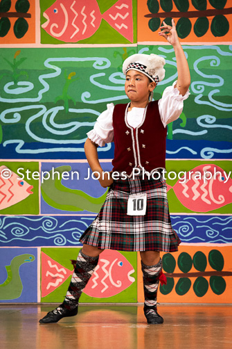 U48-004 Highland Xmas Dance