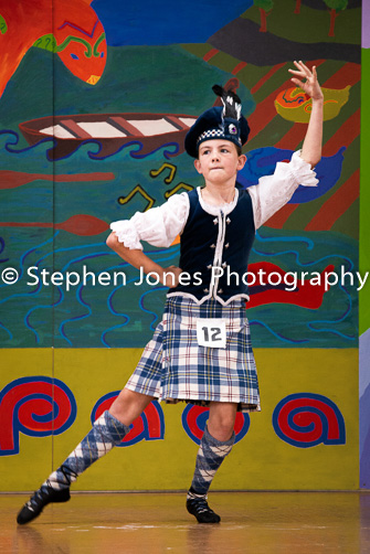 U48-005 Highland Xmas Dance