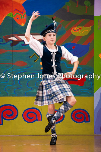 U48-007 Highland Xmas Dance