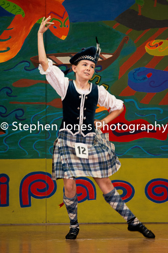 U48-010 Highland Xmas Dance