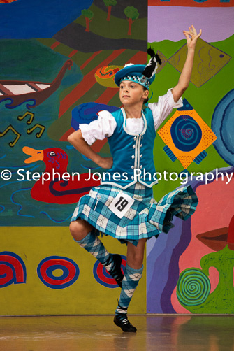 U48-014 Highland Xmas Dance