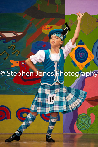 U48-015 Highland Xmas Dance