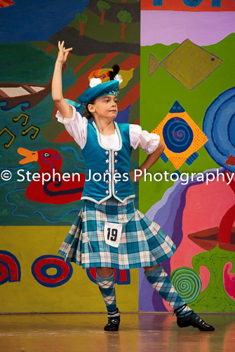 U48-016 Highland Xmas Dance