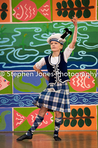 U48-017 Highland Xmas Dance