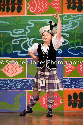 U48-019 Highland Xmas Dance
