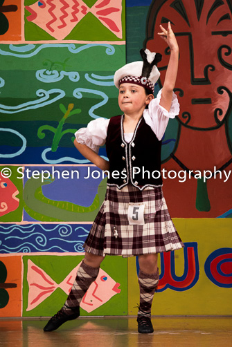 U48-020 Highland Xmas Dance