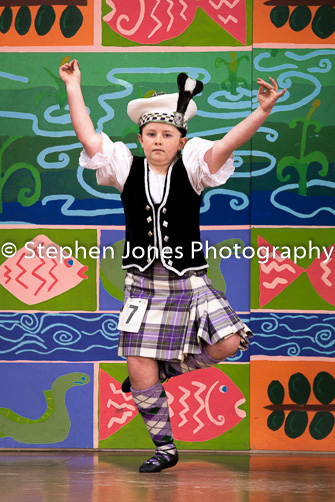 U48-023 Highland Xmas Dance