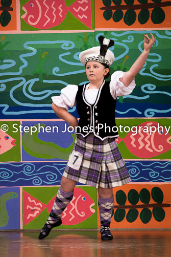 U48-024 Highland Xmas Dance