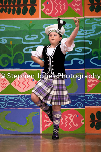 U48-028 Highland Xmas Dance