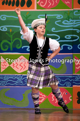 U48-031 Highland Xmas Dance