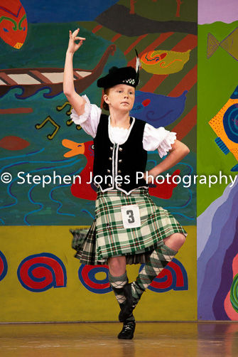 U48-032 Highland Xmas Dance