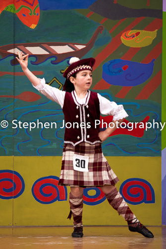 U48-035 Highland Xmas Dance