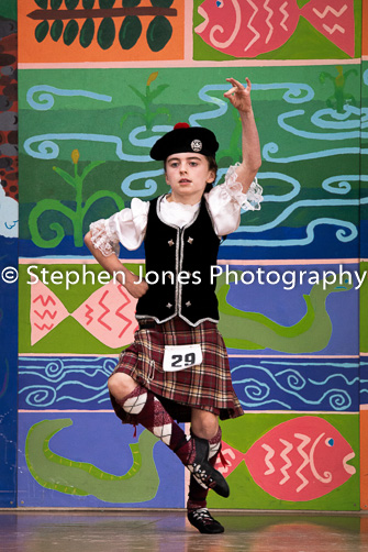 U48-040 Highland Xmas Dance