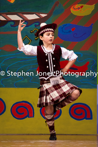 U48-041 Highland Xmas Dance