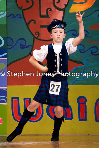 U48-043 Highland Xmas Dance