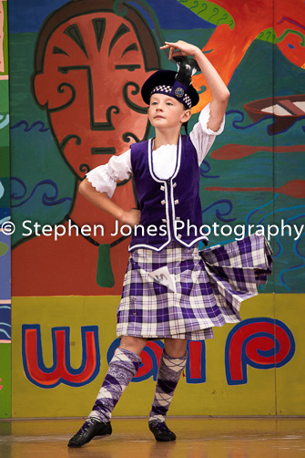 U48-048 Highland Xmas Dance