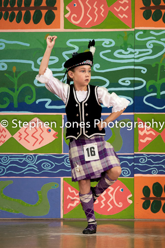 U48-058 Highland Xmas Dance