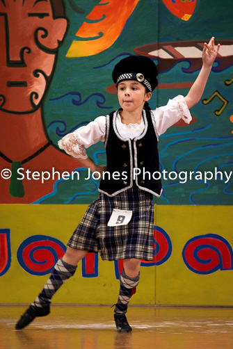 U48-059 Highland Xmas Dance
