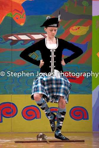 U48-064 Highland Xmas Dance