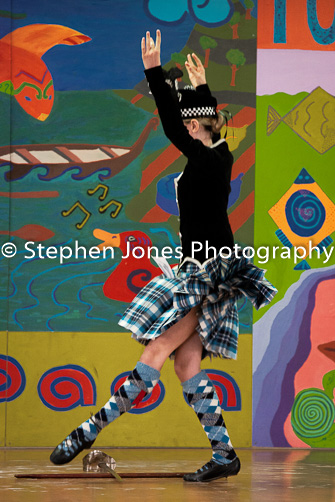 U48-067 Highland Xmas Dance