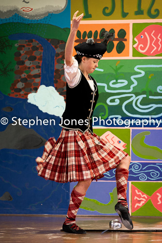 U48-072 Highland Xmas Dance