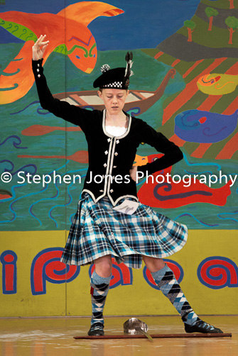 U48-074 Highland Xmas Dance