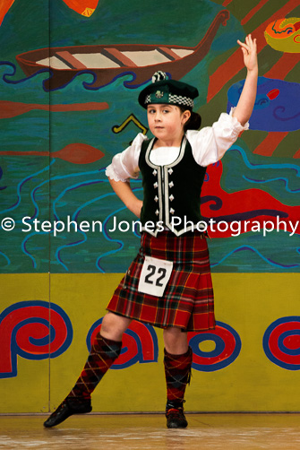 U48-080 Highland Xmas Dance