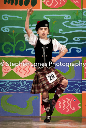 U48-086 Highland Xmas Dance