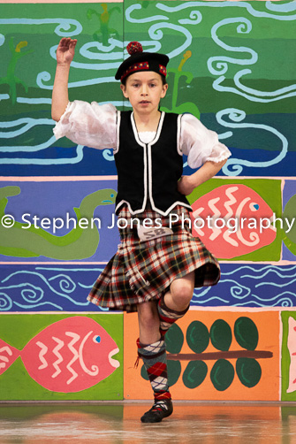 U48-089 Highland Xmas Dance