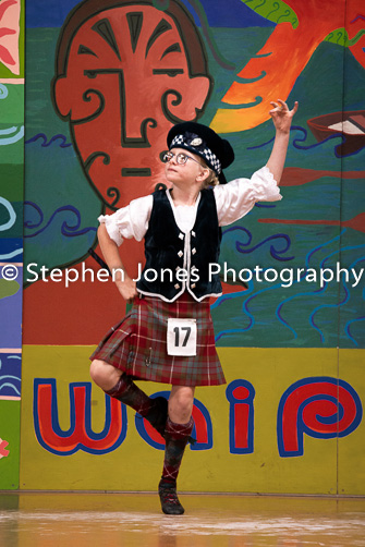 U48-096 Highland Xmas Dance