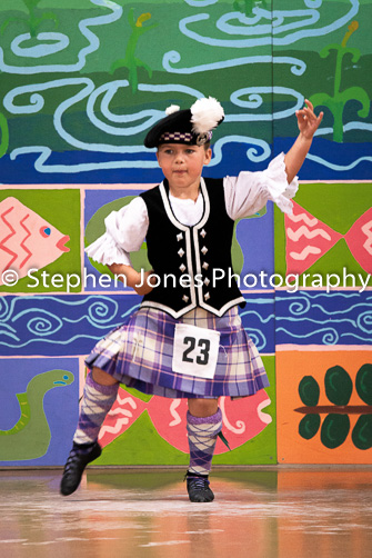 U48-097 Highland Xmas Dance