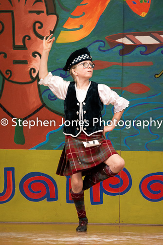 U48-099 Highland Xmas Dance