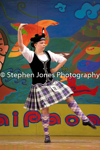 U48-105 Highland Xmas Dance