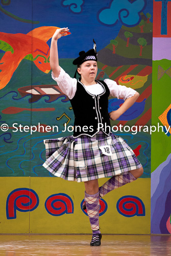 U48-111 Highland Xmas Dance