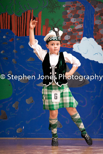 U48-117 Highland Xmas Dance