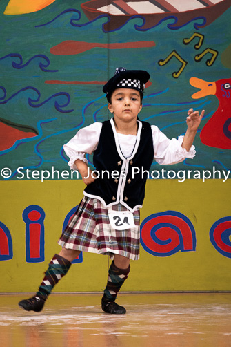 U48-119 Highland Xmas Dance