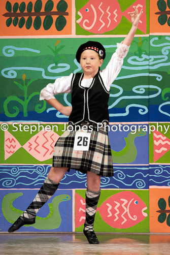 U48-120 Highland Xmas Dance