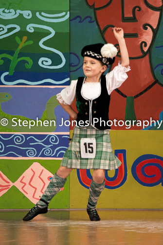 U48-122 Highland Xmas Dance