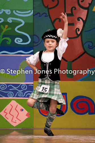 U48-126 Highland Xmas Dance