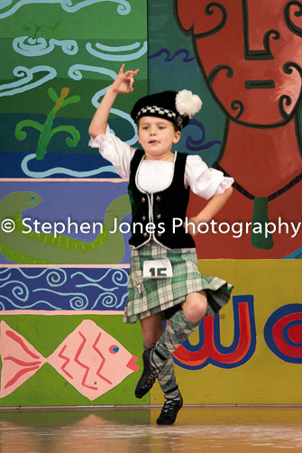 U48-129 Highland Xmas Dance