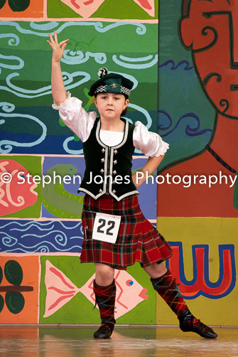 U48-134 Highland Xmas Dance