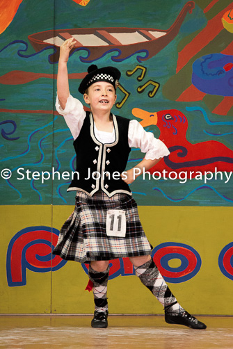 U48-135 Highland Xmas Dance