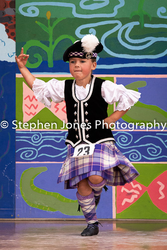 U48-139 Highland Xmas Dance