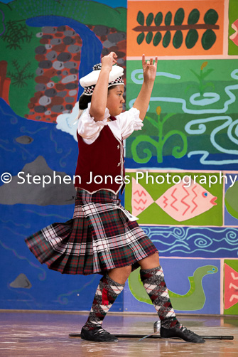 U48-142 Highland Xmas Dance