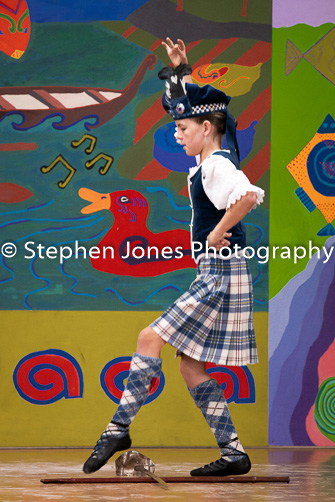 U48-143 Highland Xmas Dance