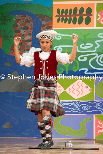 U48-144 Highland Xmas Dance