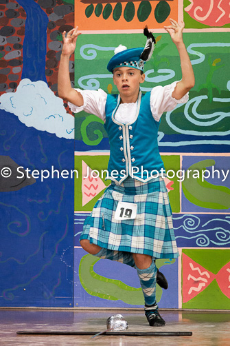 U48-151 Highland Xmas Dance