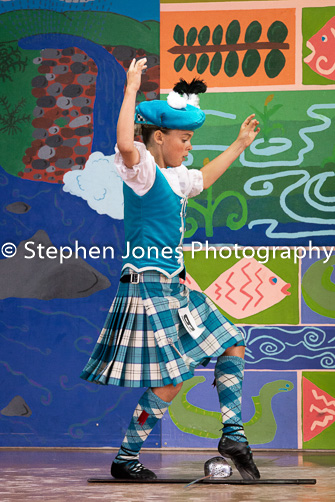 U48-152 Highland Xmas Dance